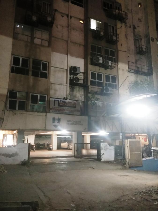Night Halt Dormitory Ахмедабад Екстериор снимка